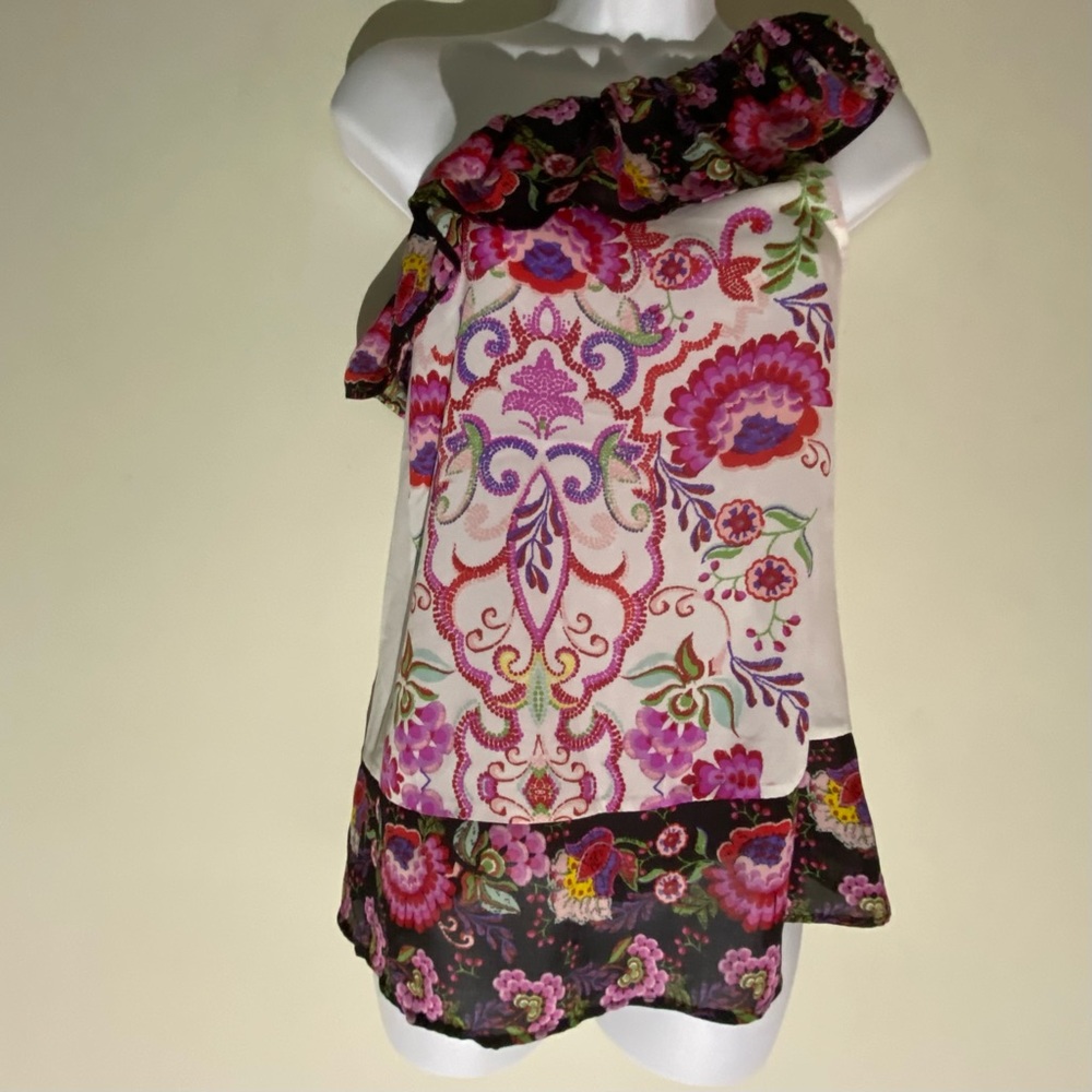 Francesca’s One Shoulder Floral Ruffle Top - Picture 14 of 16